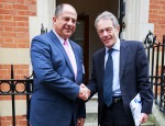 President Luis Guillermo Solís and Professor Simon Gaskell